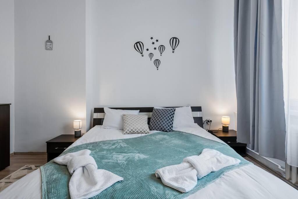 Spacious 3Bd Central Apartment โซเฟีย ภายนอก รูปภาพ
