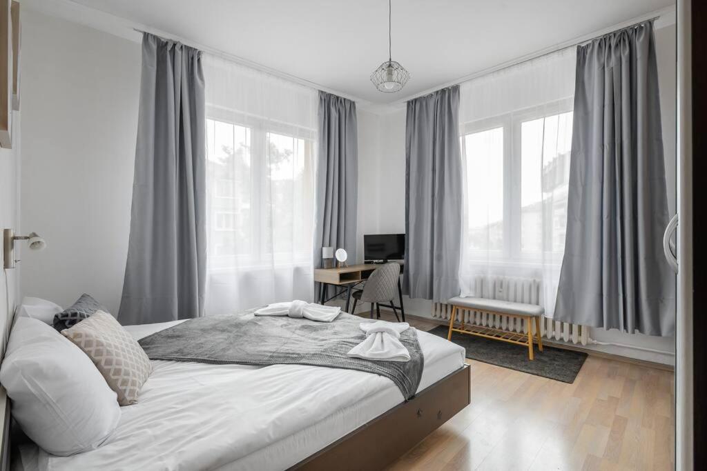 Spacious 3Bd Central Apartment โซเฟีย ภายนอก รูปภาพ