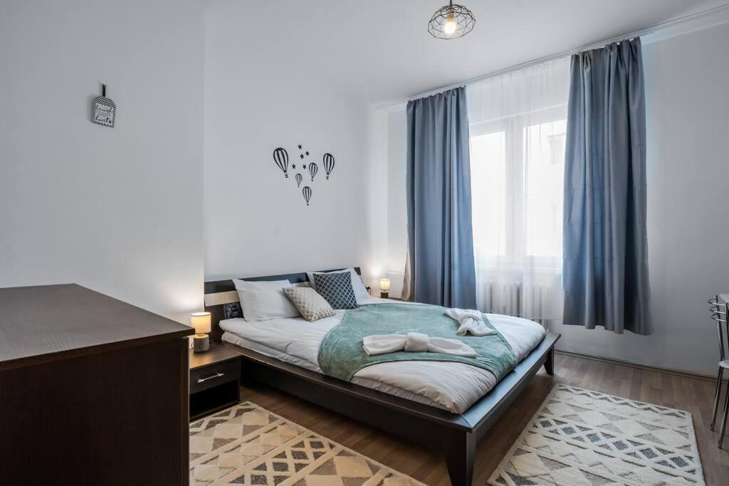 Spacious 3Bd Central Apartment โซเฟีย ภายนอก รูปภาพ