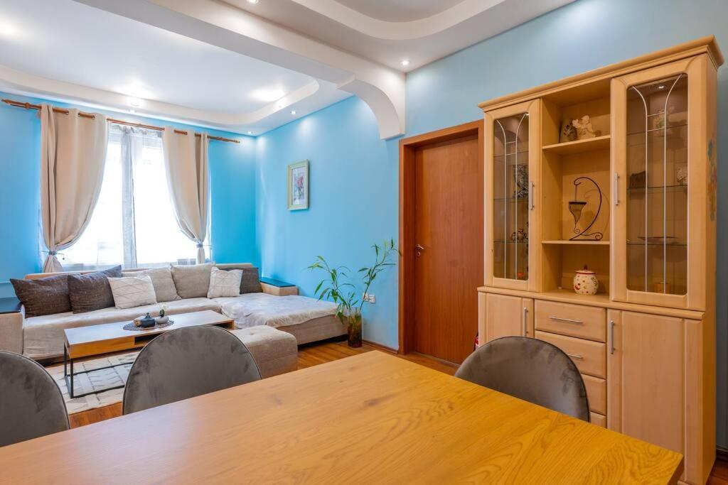 Spacious 3Bd Central Apartment โซเฟีย ภายนอก รูปภาพ