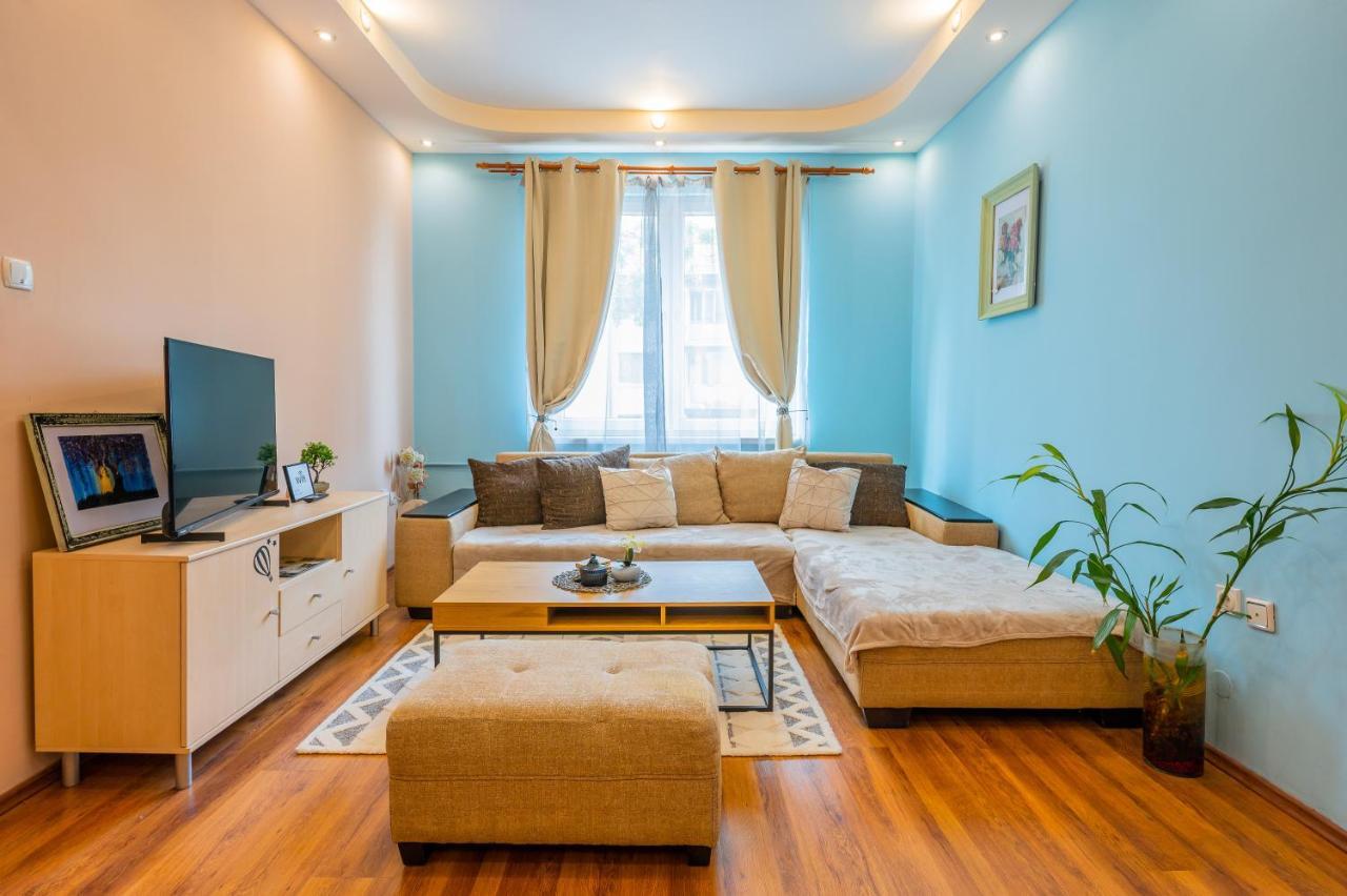 Spacious 3Bd Central Apartment โซเฟีย ภายนอก รูปภาพ