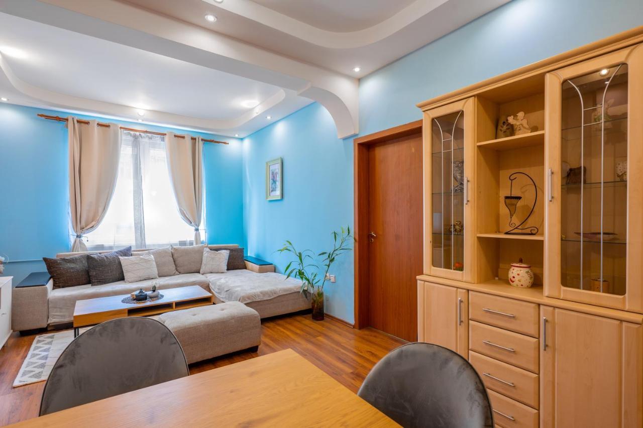Spacious 3Bd Central Apartment โซเฟีย ภายนอก รูปภาพ